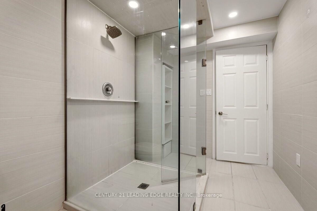 2409 Butternut Crescent • Burlington, ON photo 43