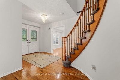 2409 Butternut Crescent • Burlington, ON photo 8