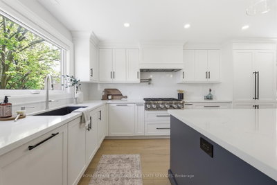 2029 Kempton Park Mississauga,ON L5M 2Z4 — Photo 11
