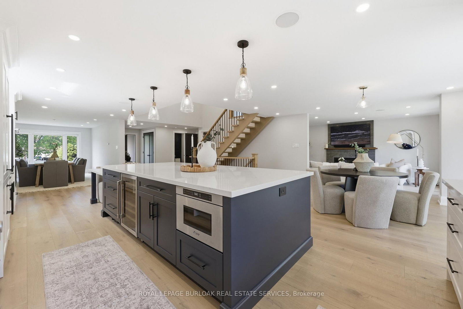 2029 Kempton Park Drive • Mississauga, ON photo 12