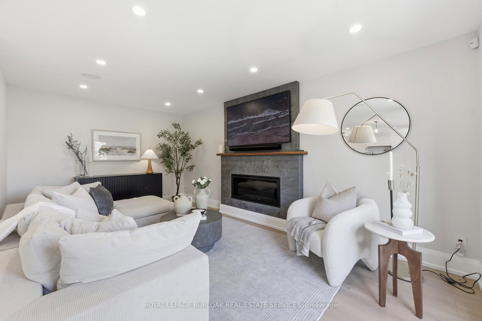 2029 Kempton Park Drive • Mississauga, ON photo 15