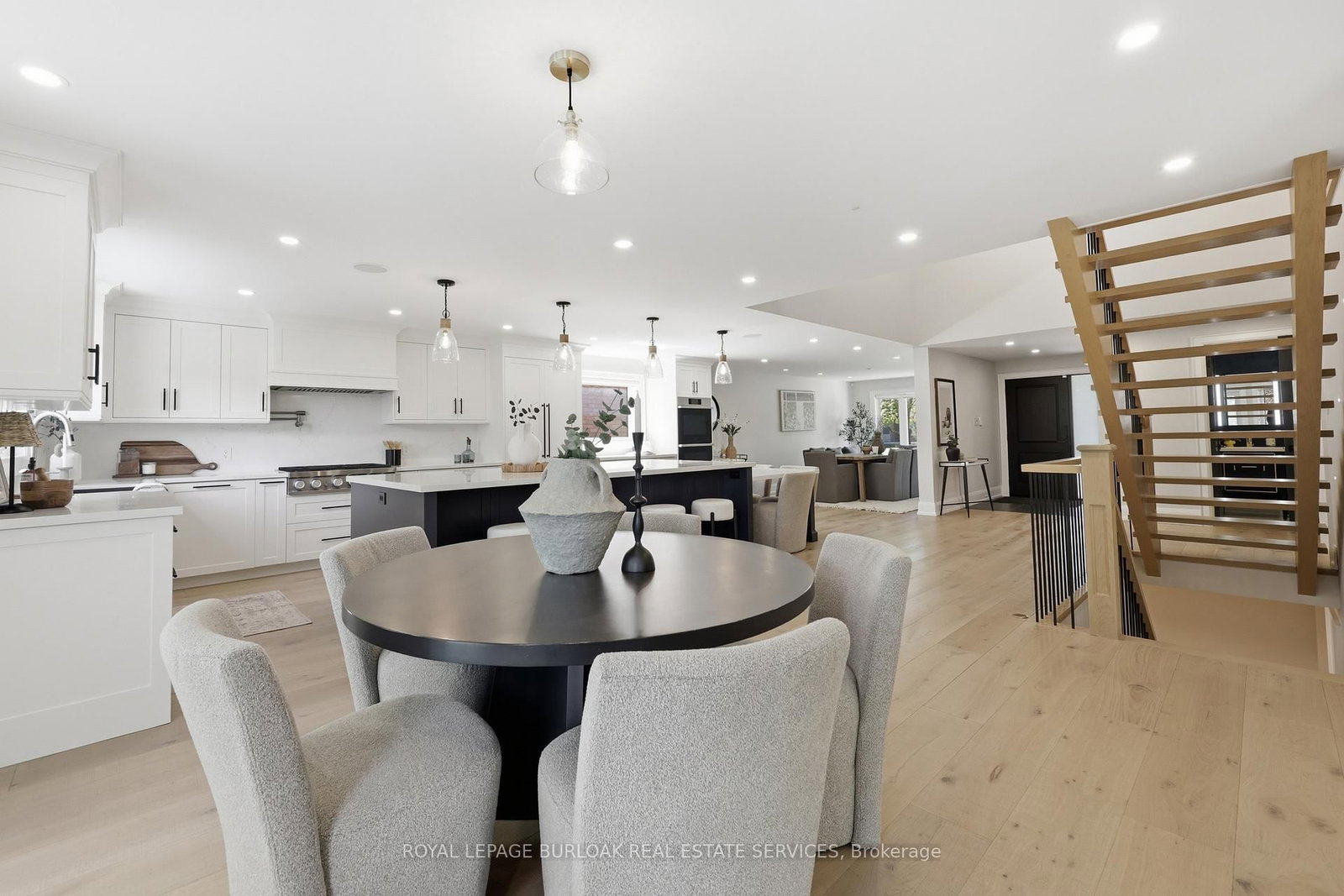 2029 Kempton Park Drive • Mississauga, ON photo 18