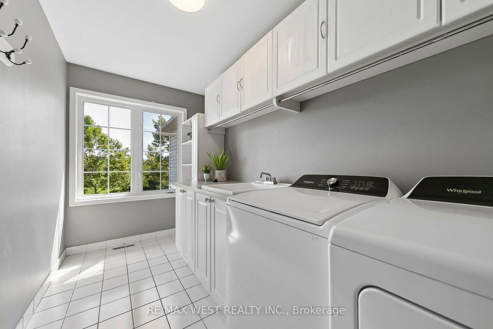 737 Turrell Crescent • Milton, ON photo 28