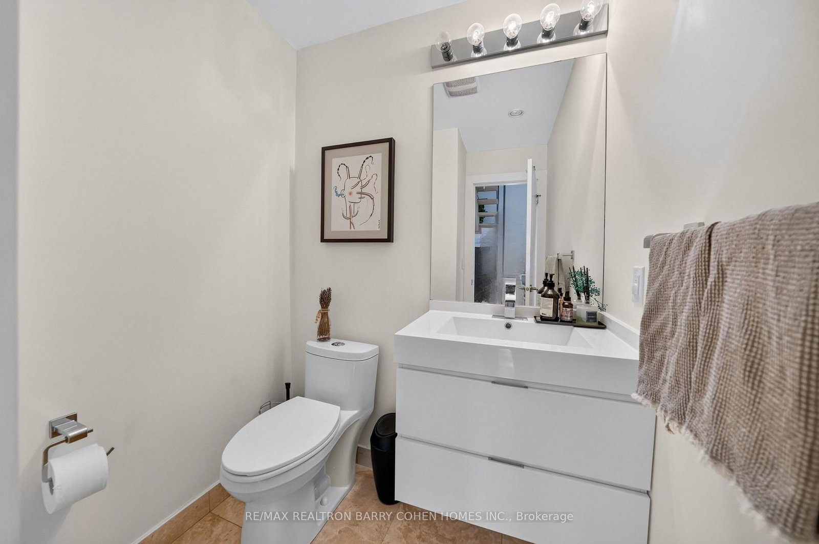 120 Hope Street • Toronto, ON photo 17