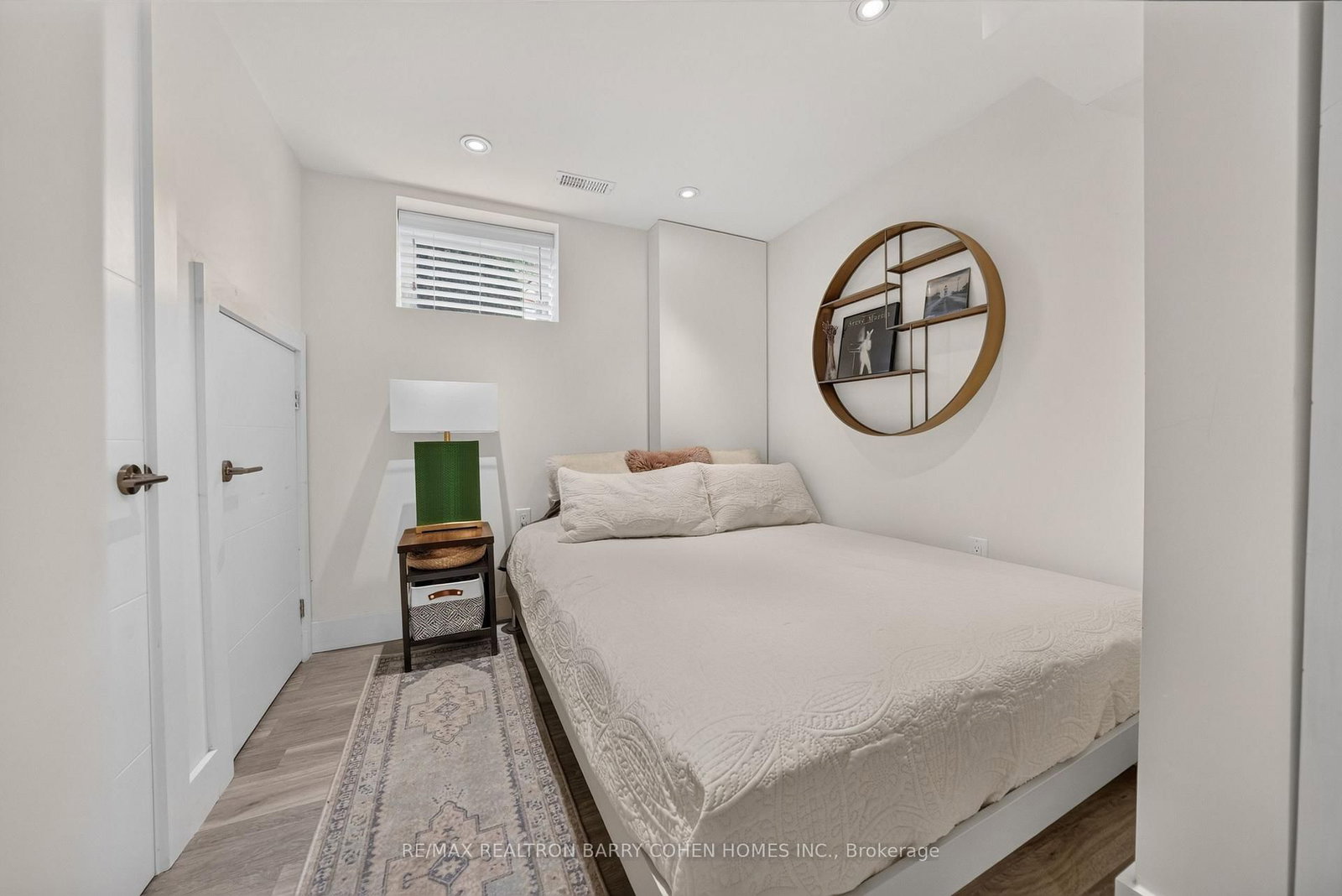 120 Hope Street • Toronto, ON photo 27