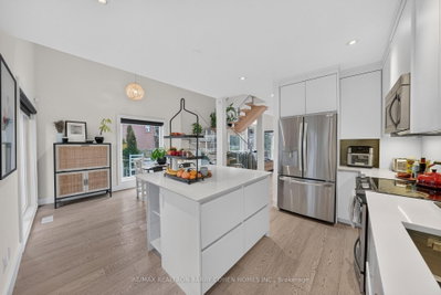 120 Hope Street • Toronto, ON photo 9