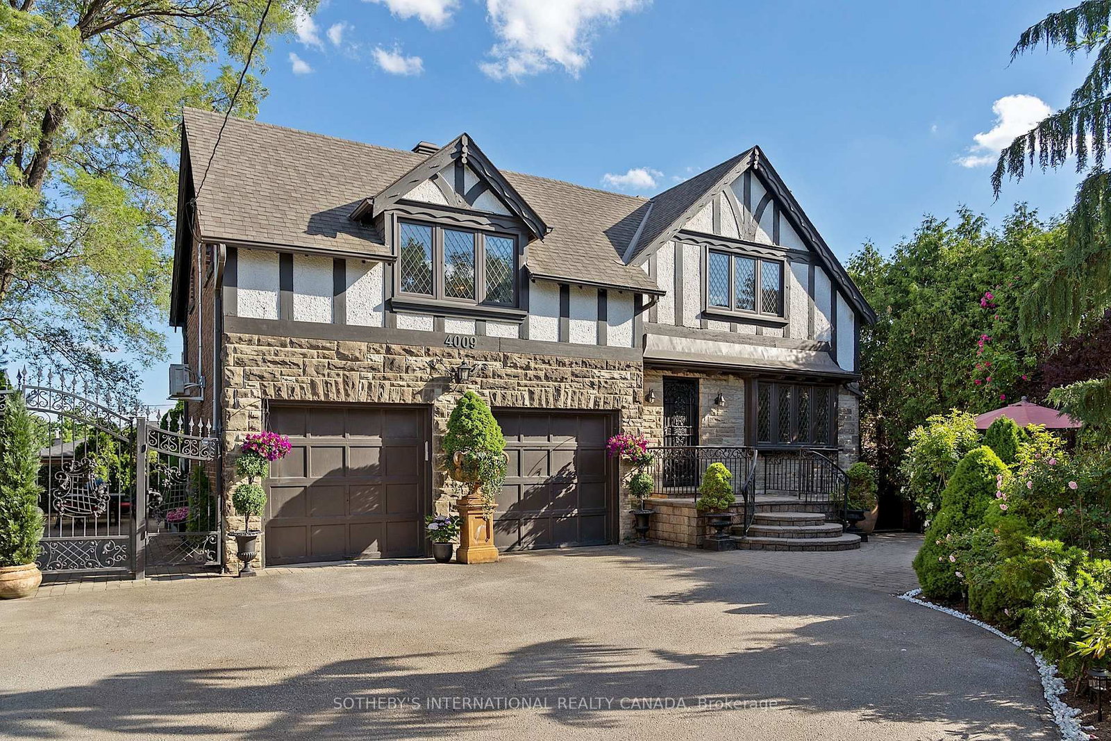 4009 Bloor Street W • Toronto, ON photo 3