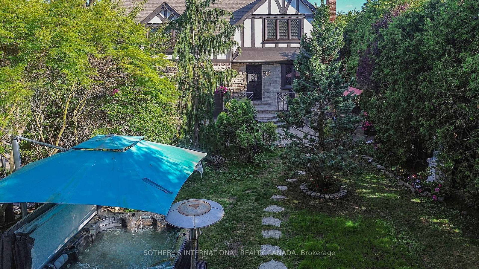4009 Bloor Street W • Toronto, ON photo 46