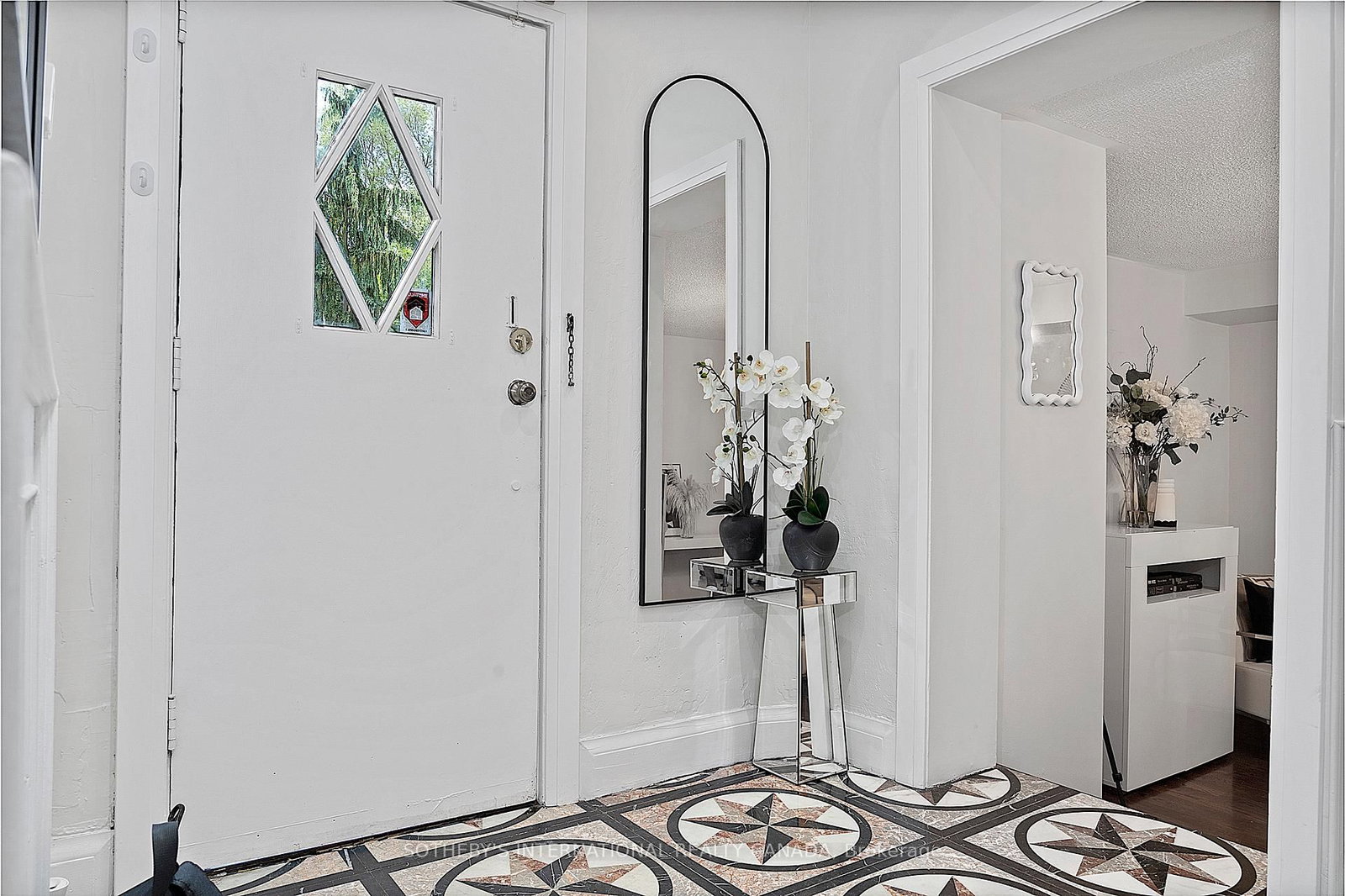 4009 Bloor Street W • Toronto, ON photo 6