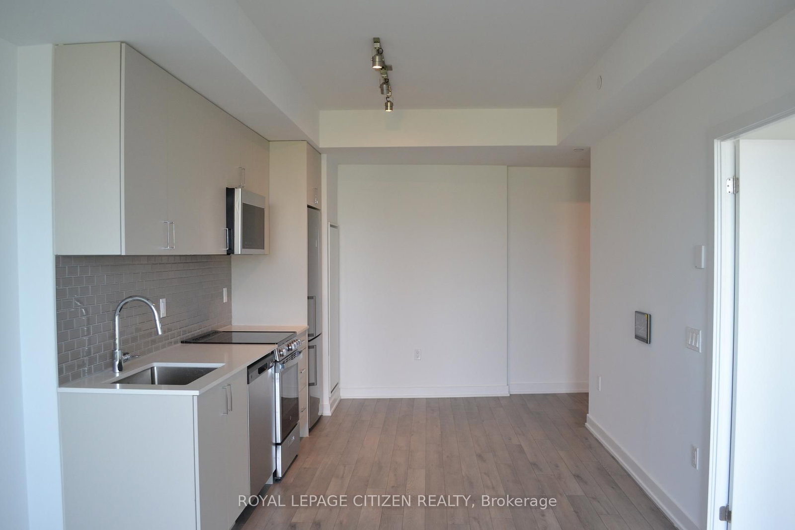 1005 Dundas Street E • #246 • Oakville, ON photo 17