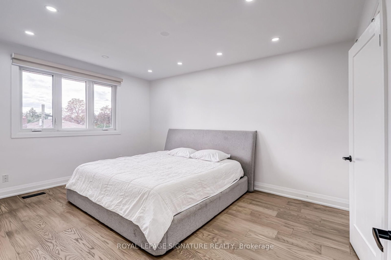 68 Stapleton Drive • Toronto, ON photo 16
