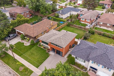 68 Stapleton Drive • Toronto, ON photo 3