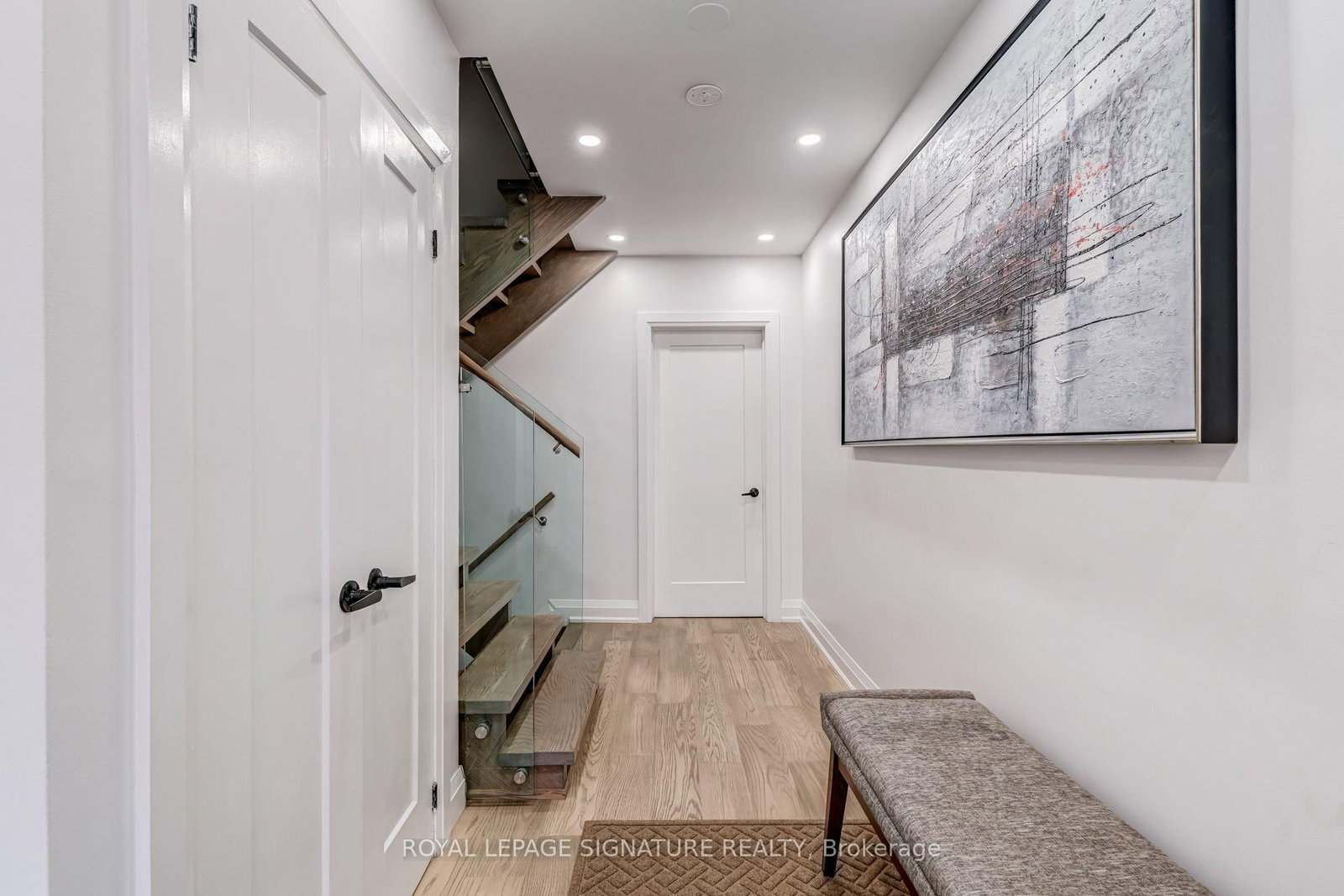 68 Stapleton Drive • Toronto, ON photo 4