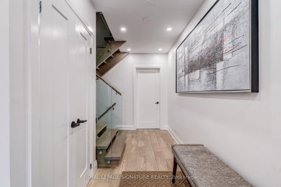 68 Stapleton Drive • Toronto, ON photo 4