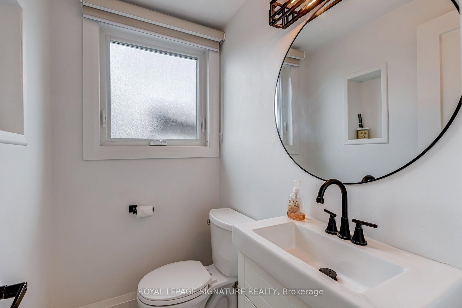 68 Stapleton Drive • Toronto, ON photo 6