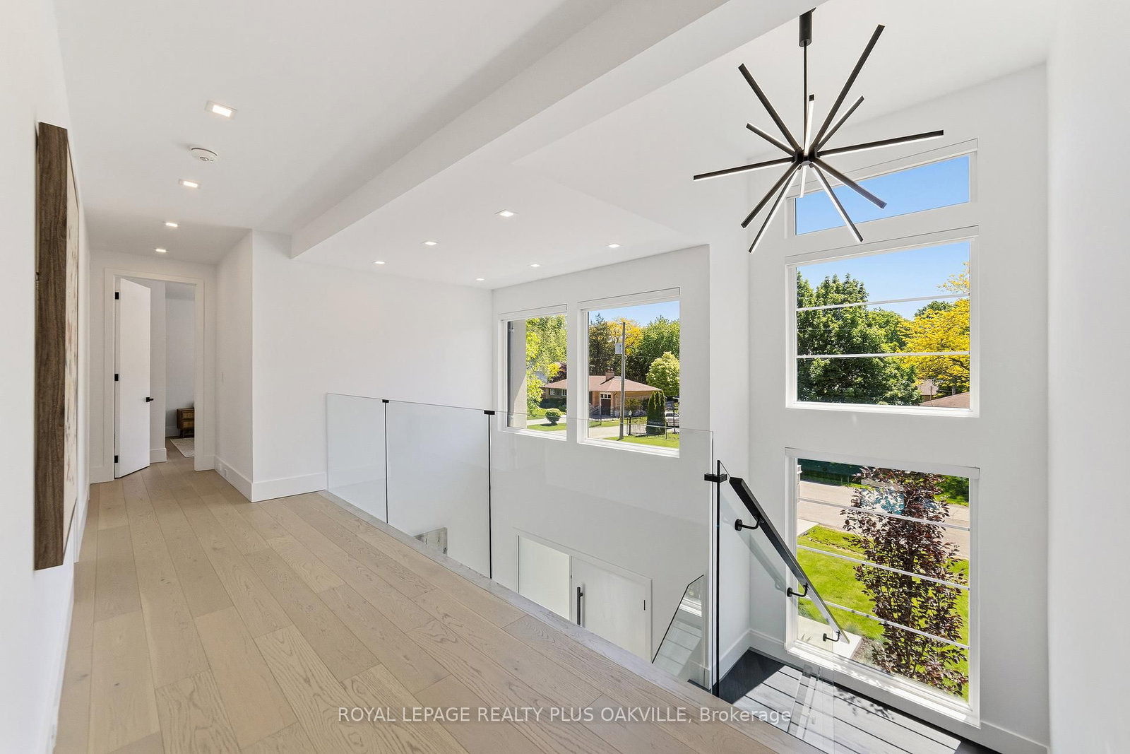 1189 Tisdale Street • Oakville, ON photo 10