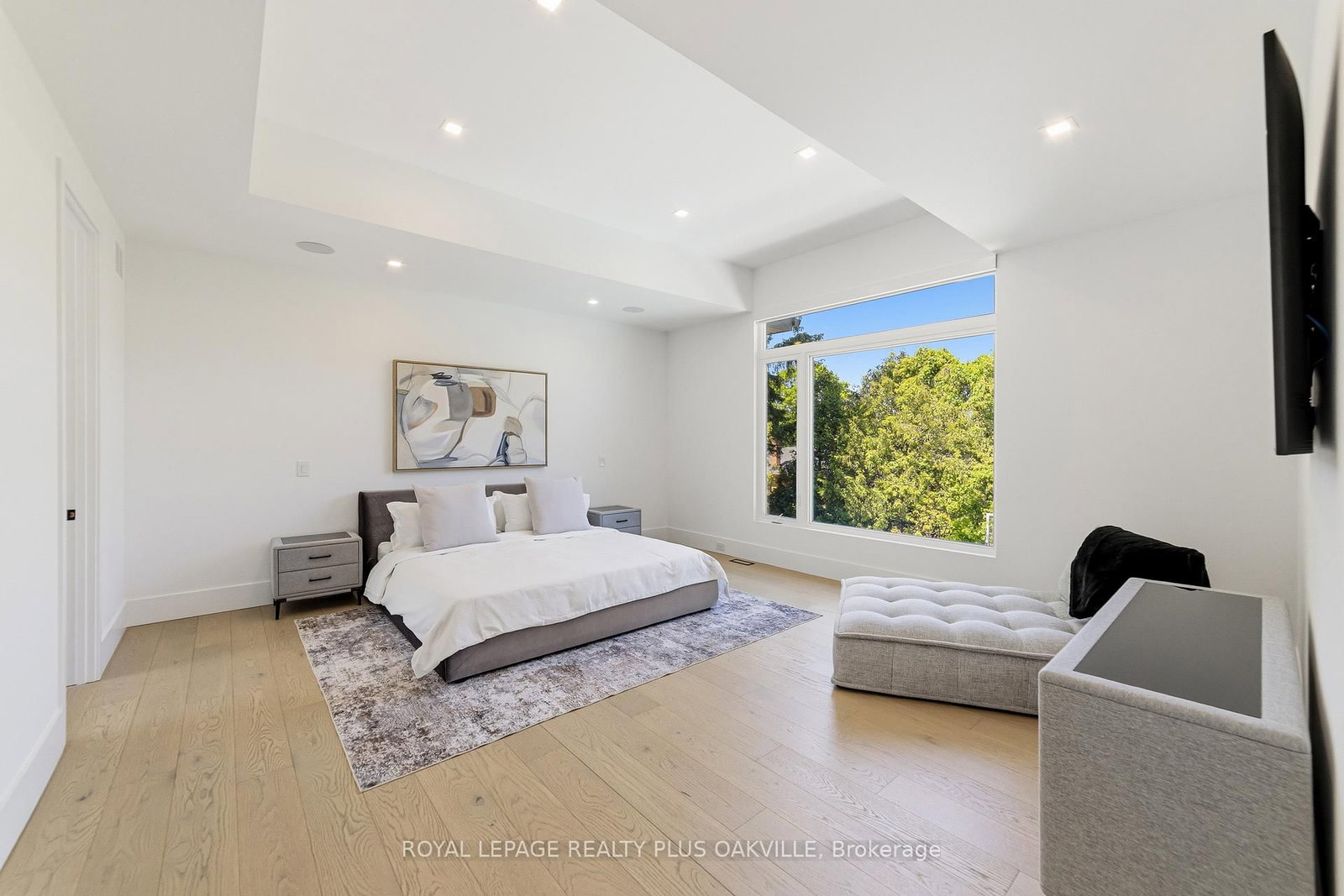 1189 Tisdale Street • Oakville, ON photo 11
