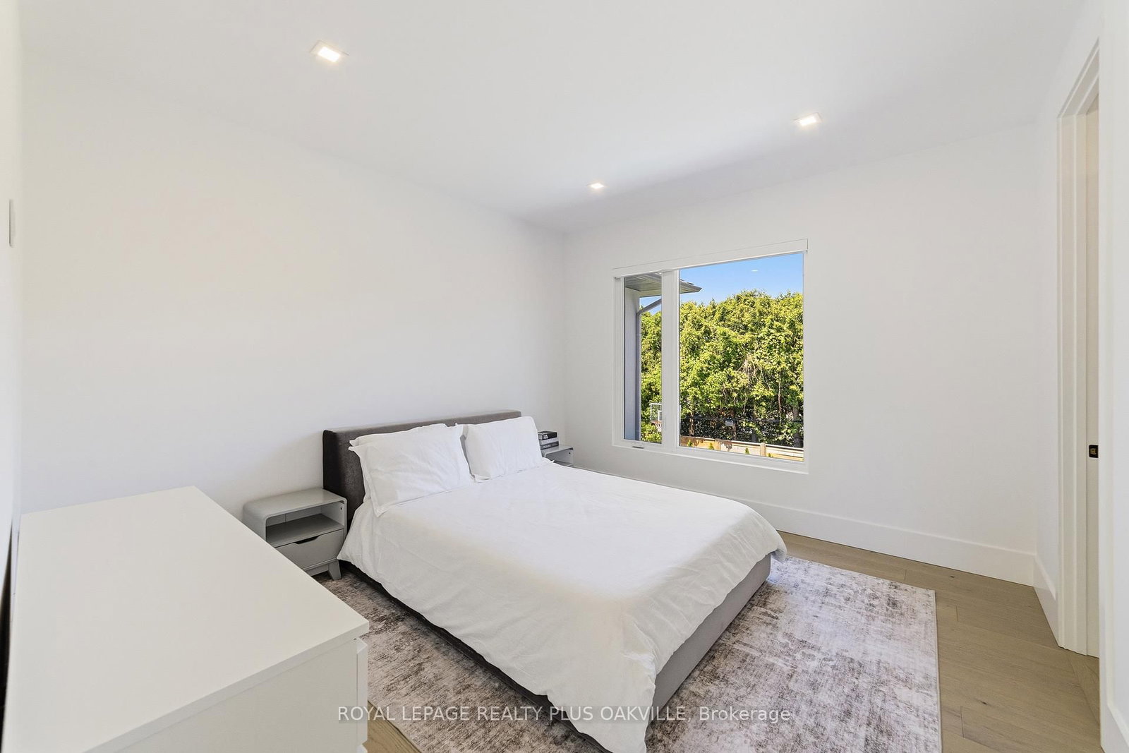1189 Tisdale Street • Oakville, ON photo 14