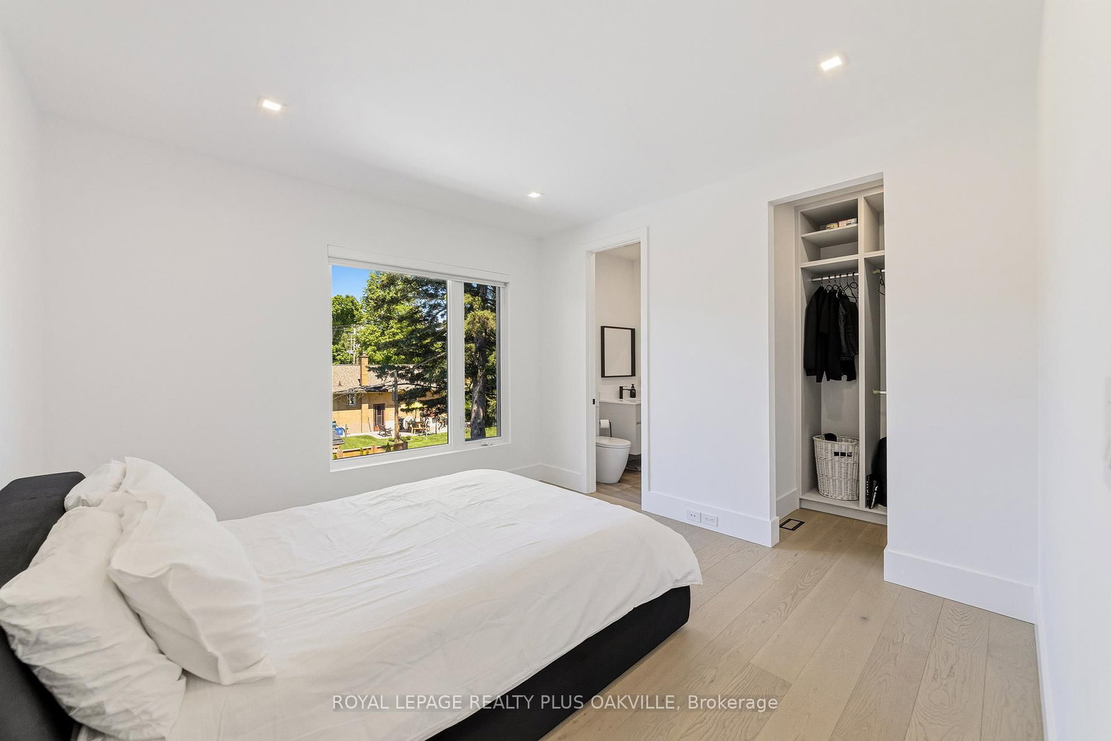1189 Tisdale Street • Oakville, ON photo 15