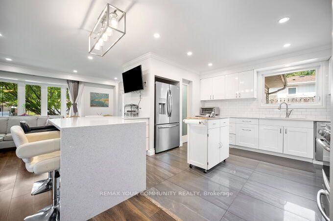 3202 Centennial Drive E • Burlington, ON photo 12