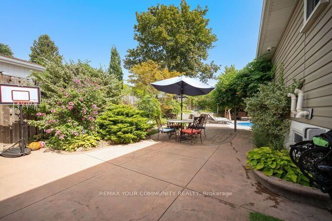 3202 Centennial Drive E • Burlington, ON photo 40