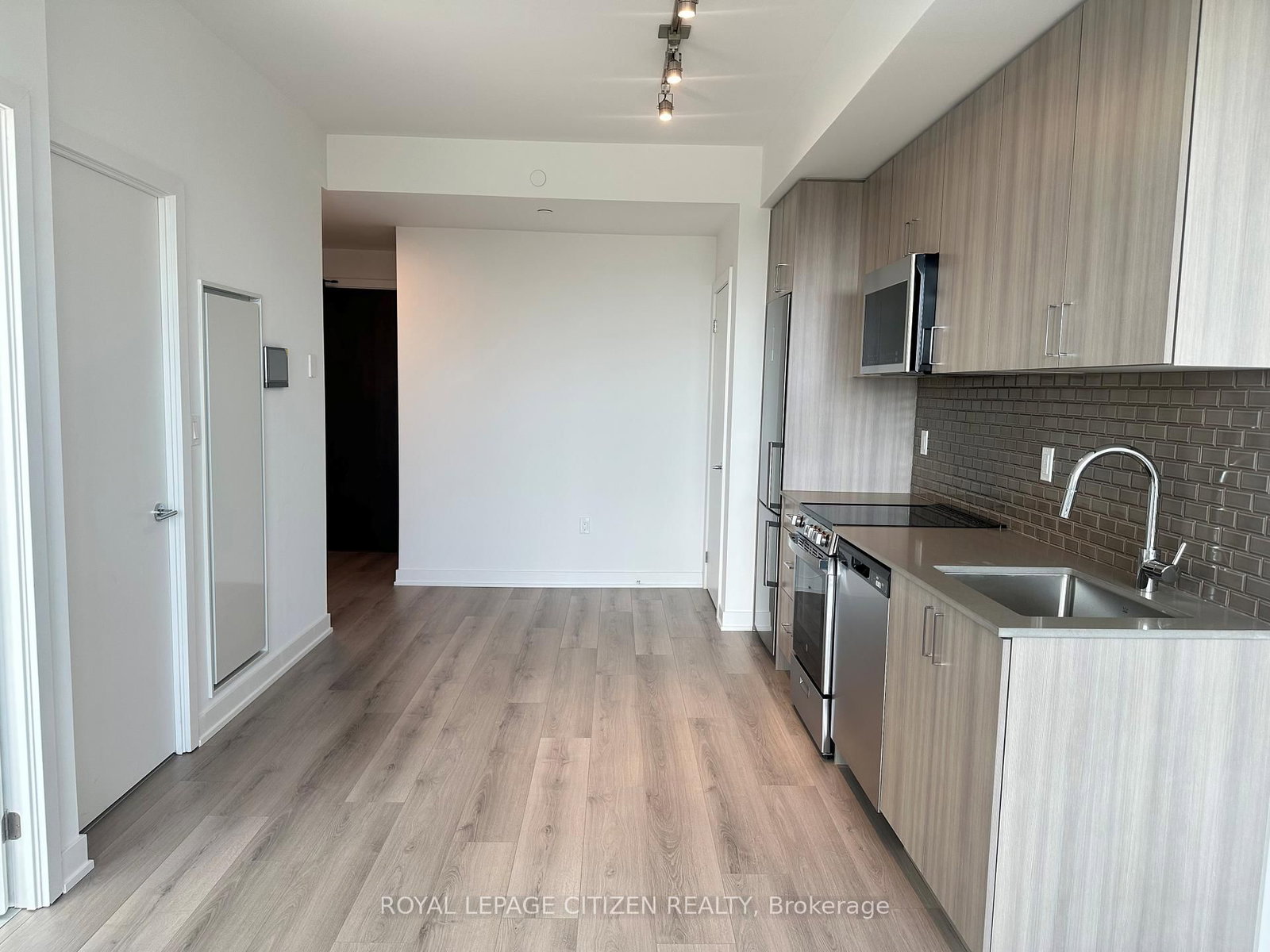 1005 Dundas Street E • #631 • Oakville, ON photo 19