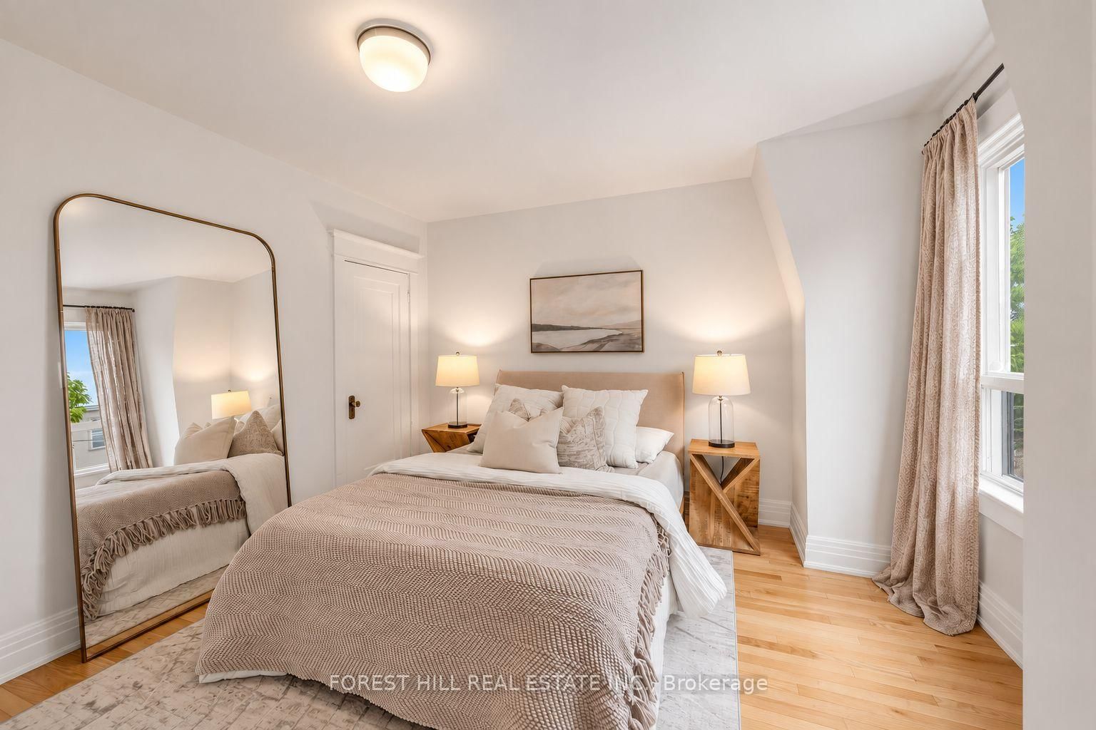 266 Harvie Avenue • Toronto, ON photo 16