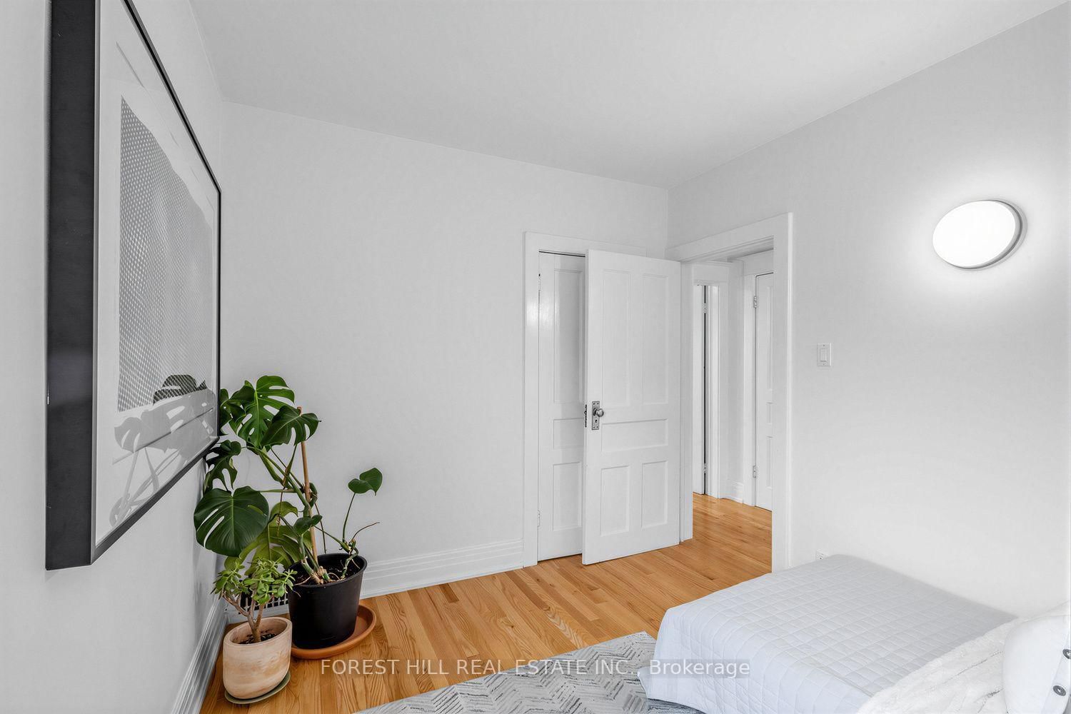 266 Harvie Avenue • Toronto, ON photo 20