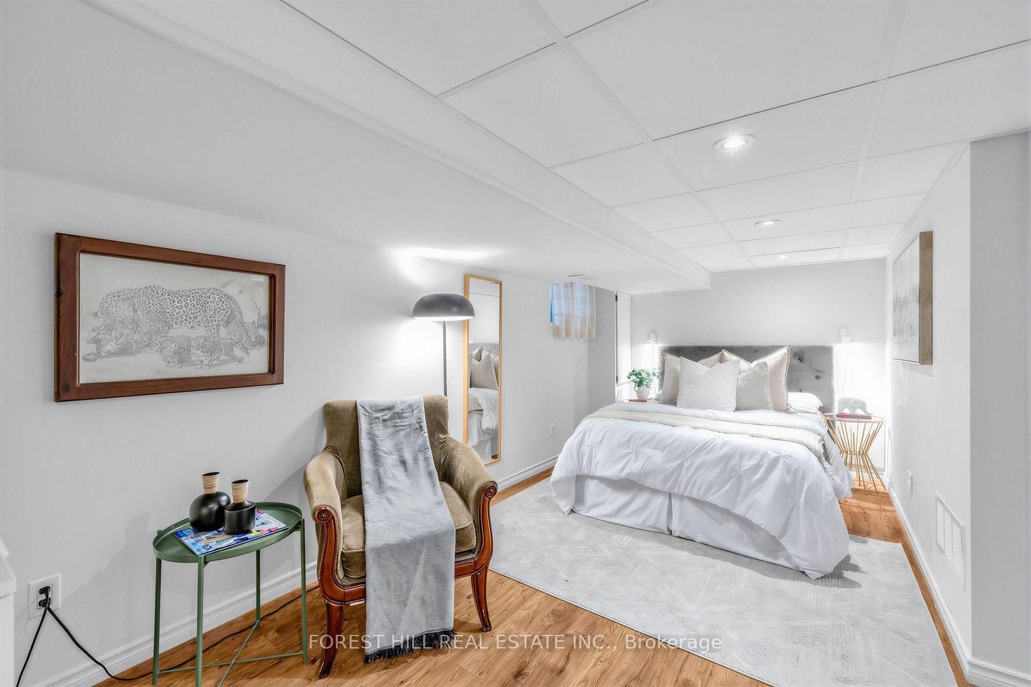 266 Harvie Avenue • Toronto, ON photo 25