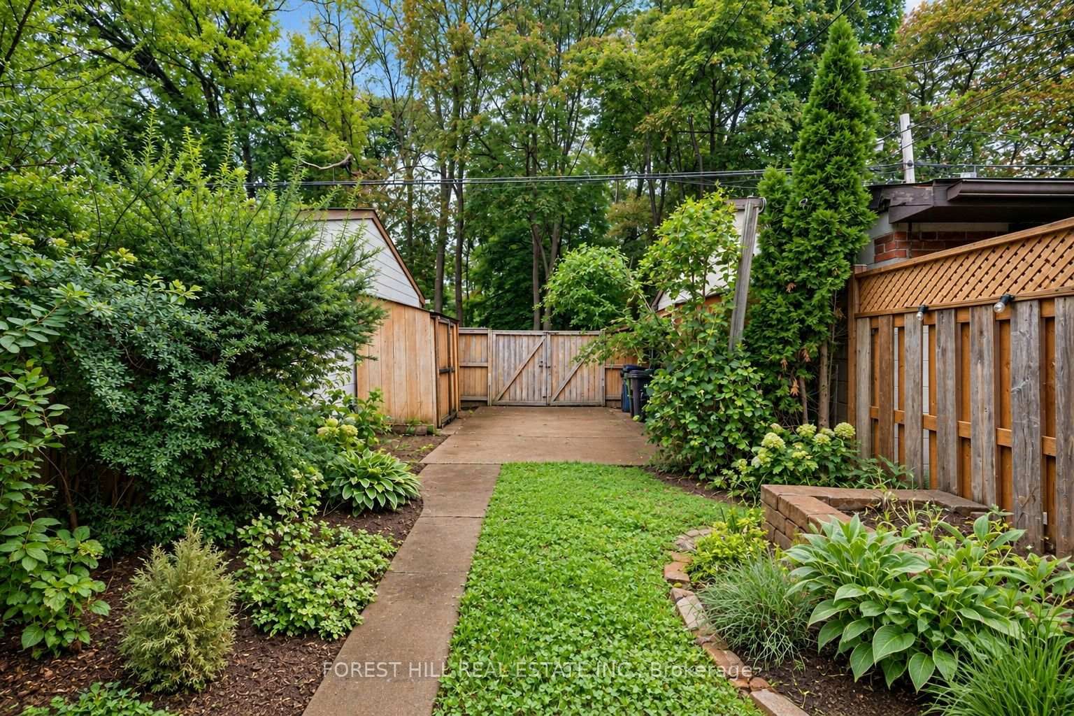 266 Harvie Avenue • Toronto, ON photo 31