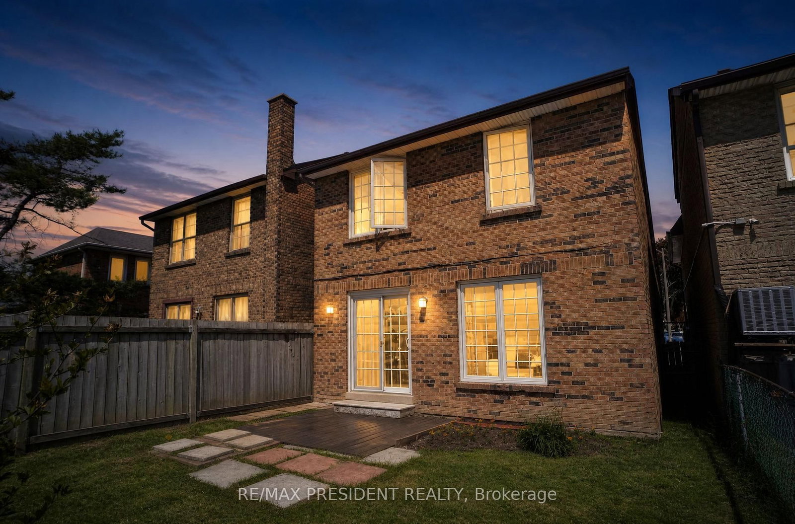 29 Norbrook Crescent • Toronto, ON photo 23