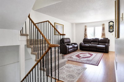 29 Norbrook Crescent • Toronto, ON photo 4