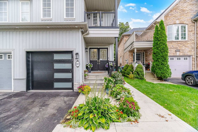 6623 Blackheath Ridge