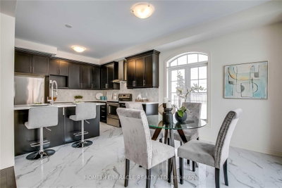 383 Robert Parkinson Brampton,ON L7A 0C4 — Photo 3