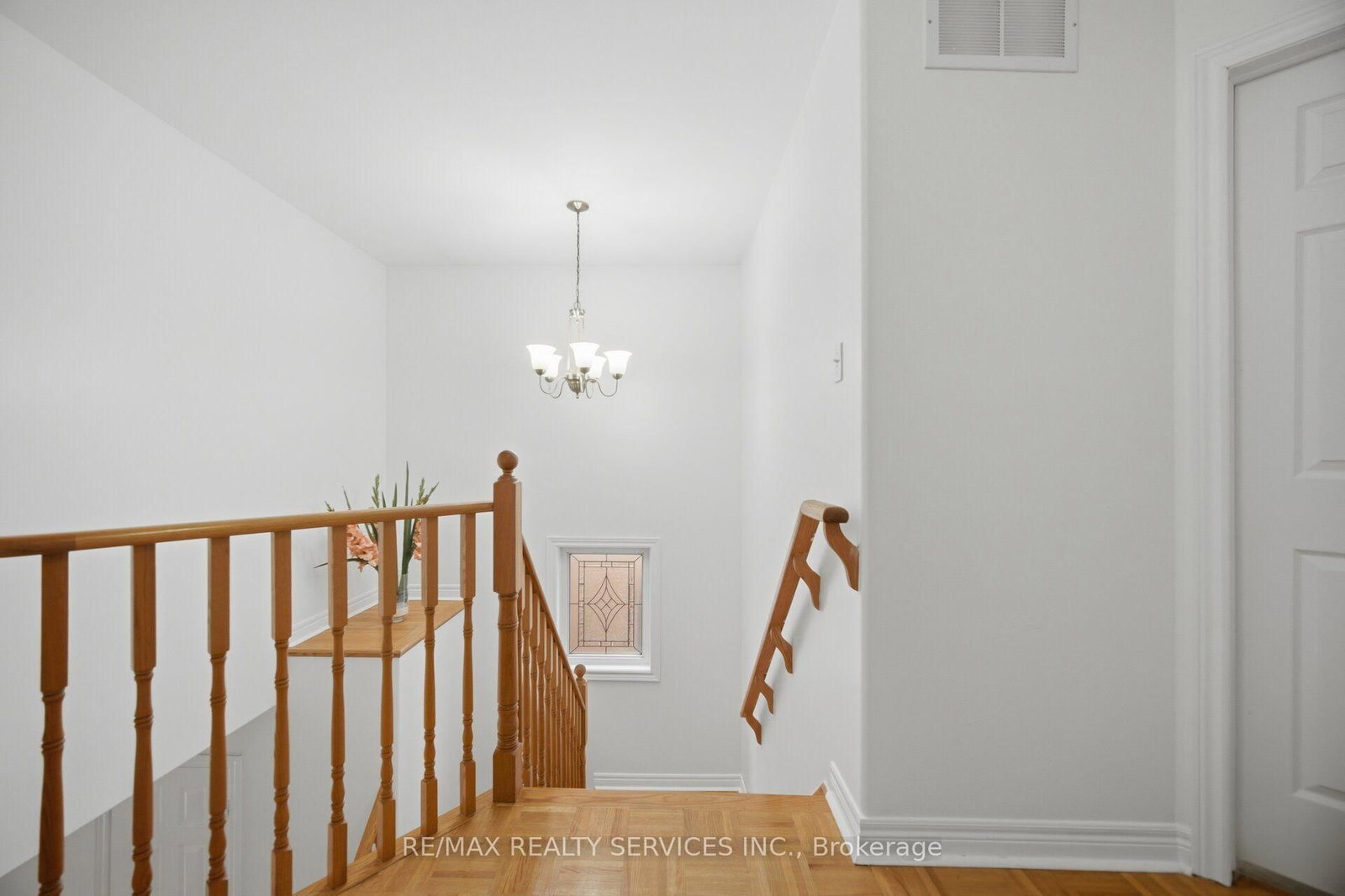 92 Farthingale Crescent • Brampton, ON photo 15