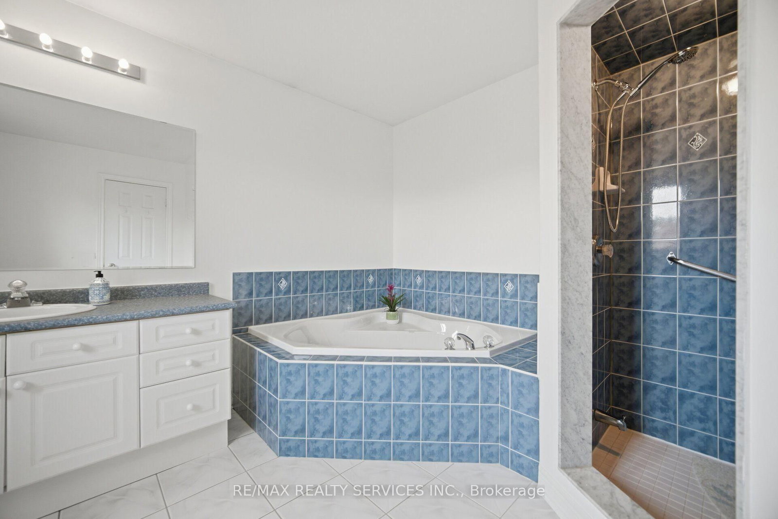 92 Farthingale Crescent • Brampton, ON photo 22
