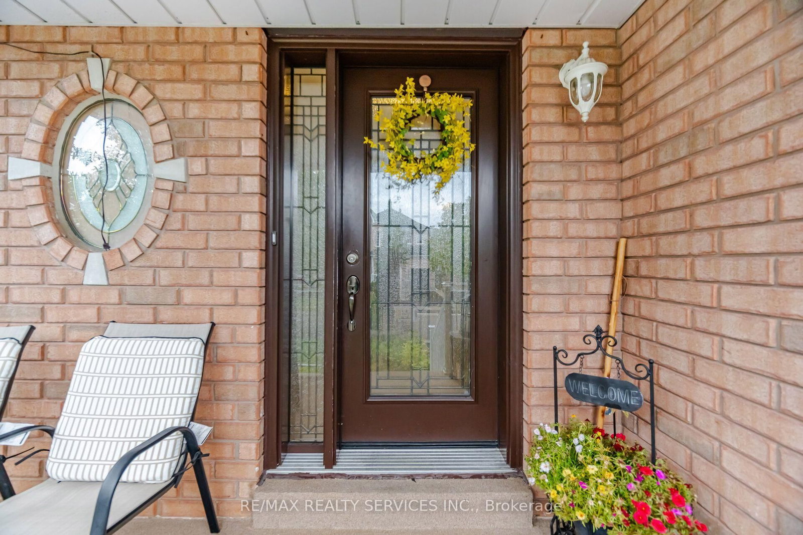 92 Farthingale Crescent • Brampton, ON photo 4