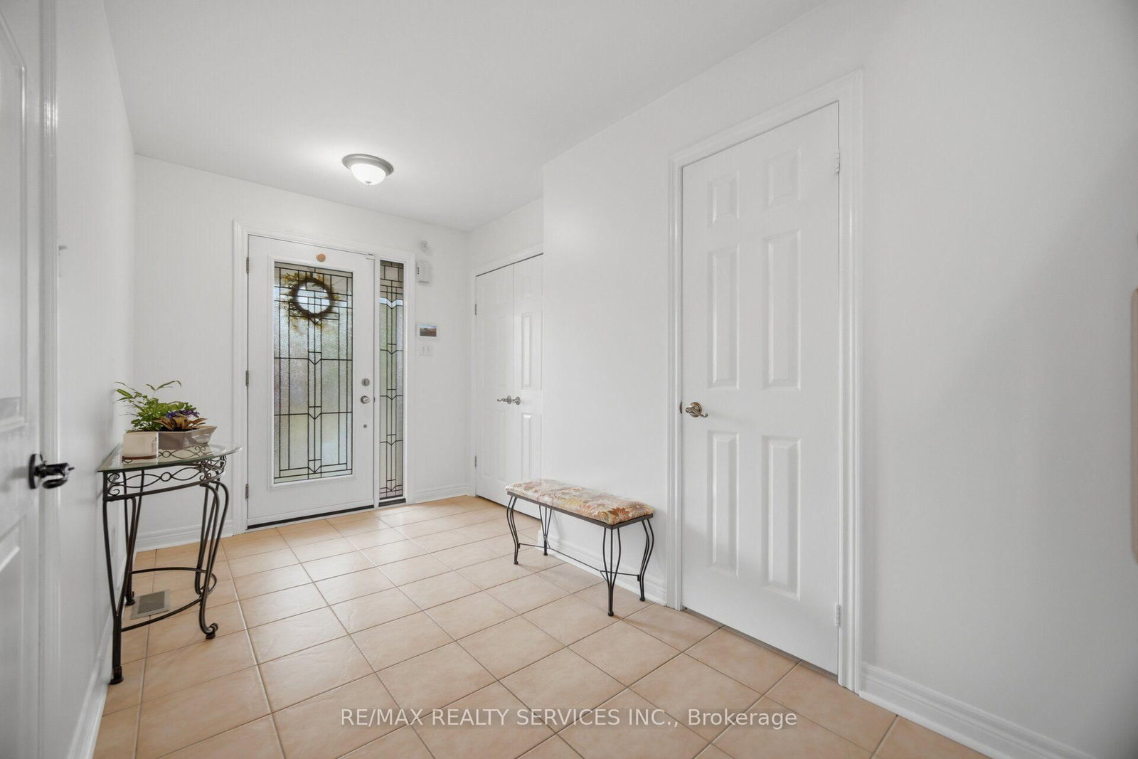 92 Farthingale Crescent • Brampton, ON photo 5