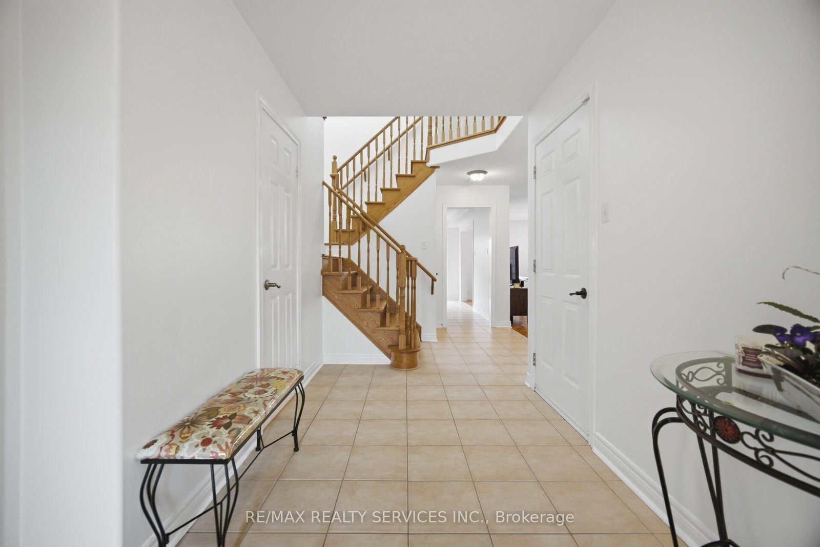 92 Farthingale Crescent • Brampton, ON photo 6