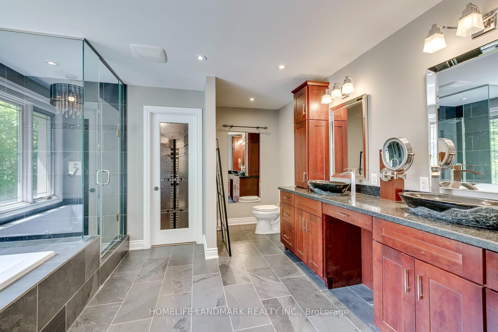 2333 Bennington Gate • Oakville, ON photo 22
