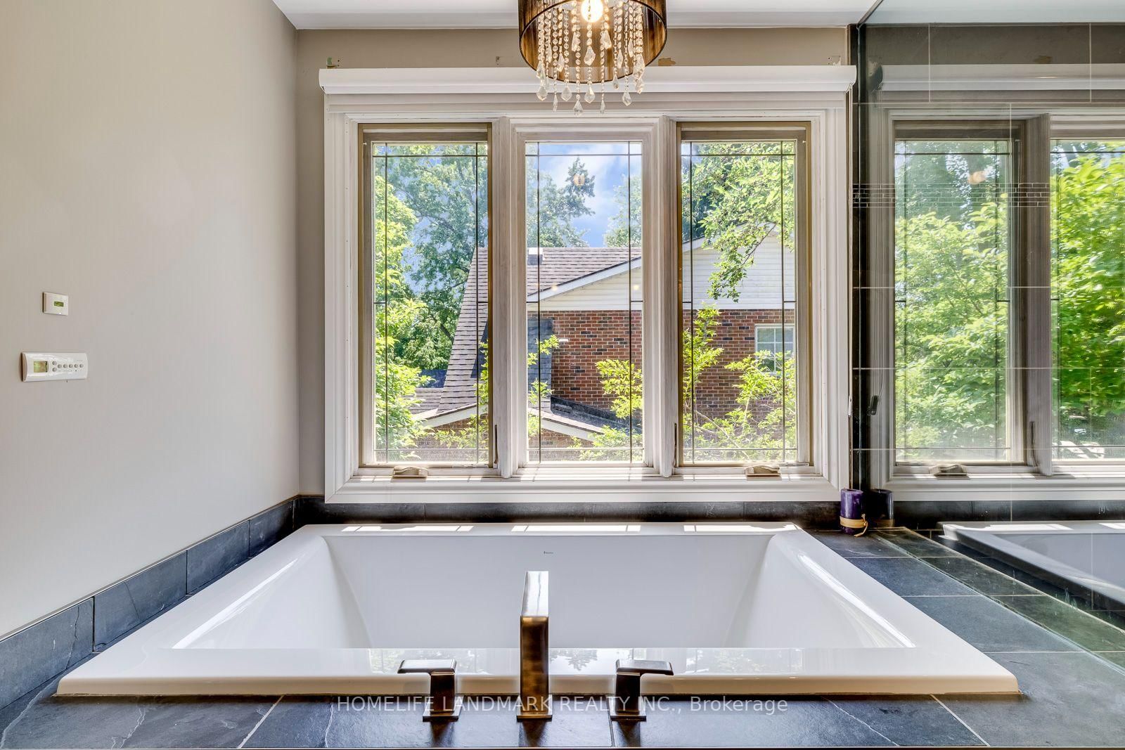 2333 Bennington Gate • Oakville, ON photo 23