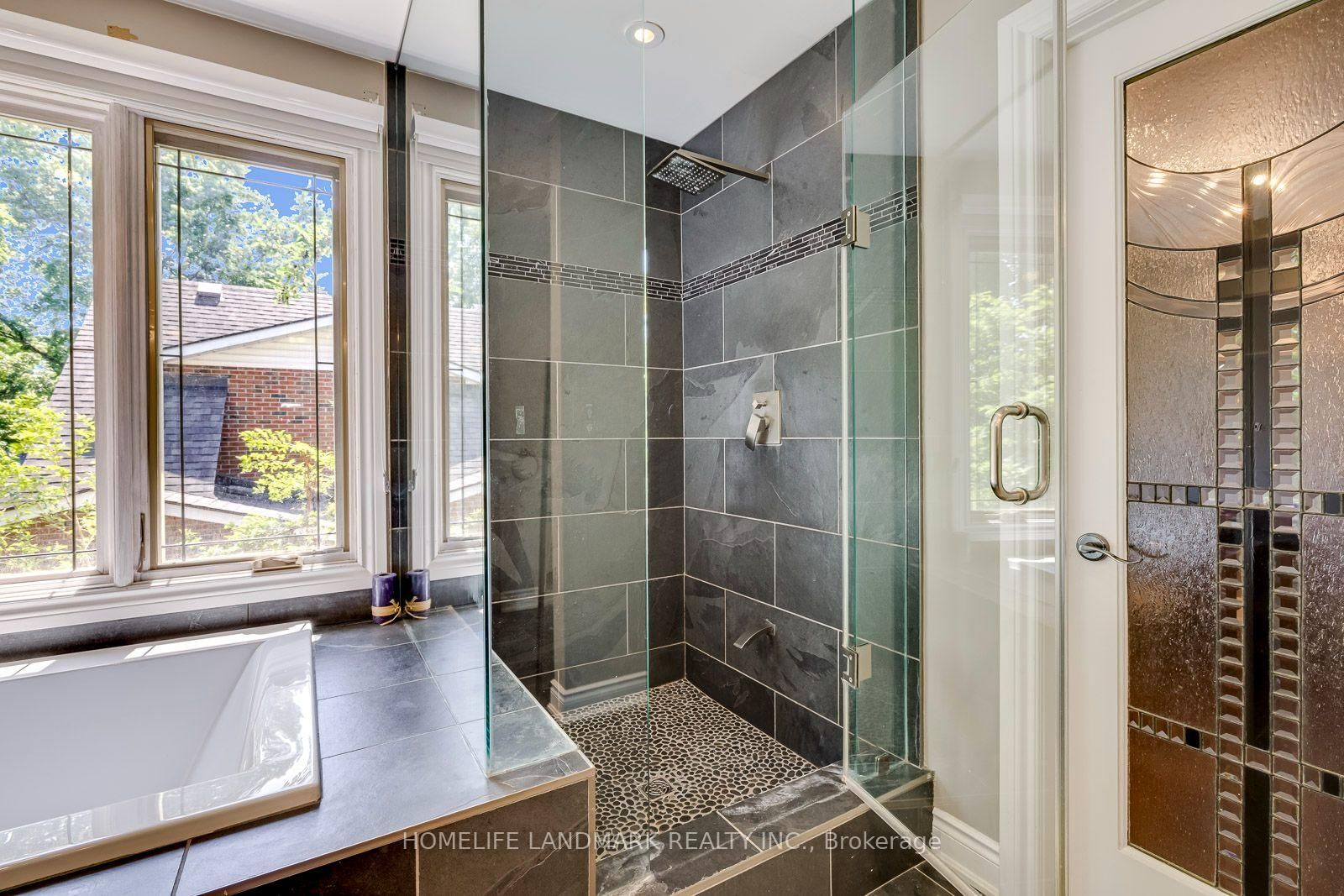 2333 Bennington Gate • Oakville, ON photo 24