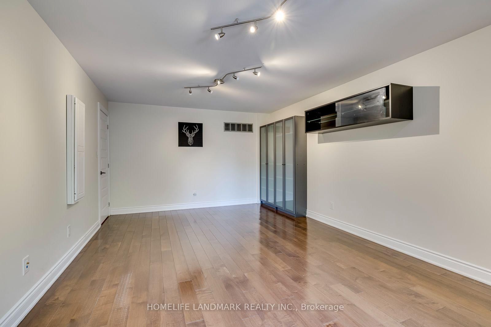 2333 Bennington Gate • Oakville, ON photo 34