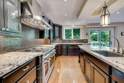 2333 Bennington Gate • Oakville, ON photo 9