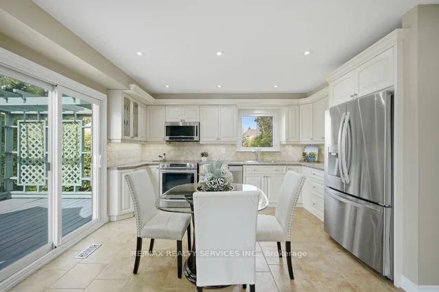 20 Noontide Court • Brampton, ON photo 10