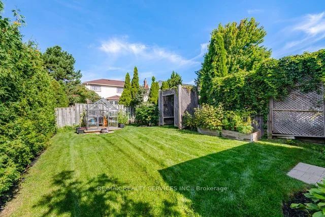 20 Noontide Court • Brampton, ON photo 47