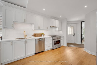 4013 Jarvis Crescent • Burlington, ON photo 8