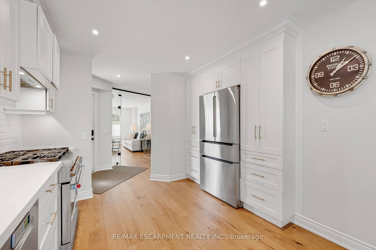4013 Jarvis Crescent • Burlington, ON photo 9