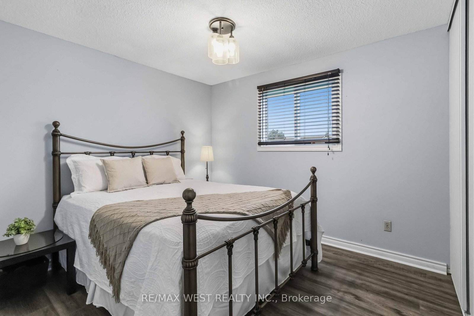 41 Winterfold Dr Drive • Brampton, ON photo 15