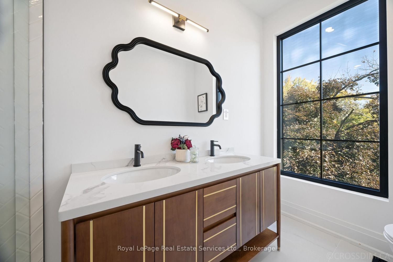 480 Scarsdale Crescent • Oakville, ON photo 32